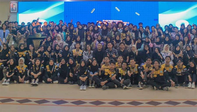 TDA Kampus Batam menggelar kegiatan entrepreneur photography. dok