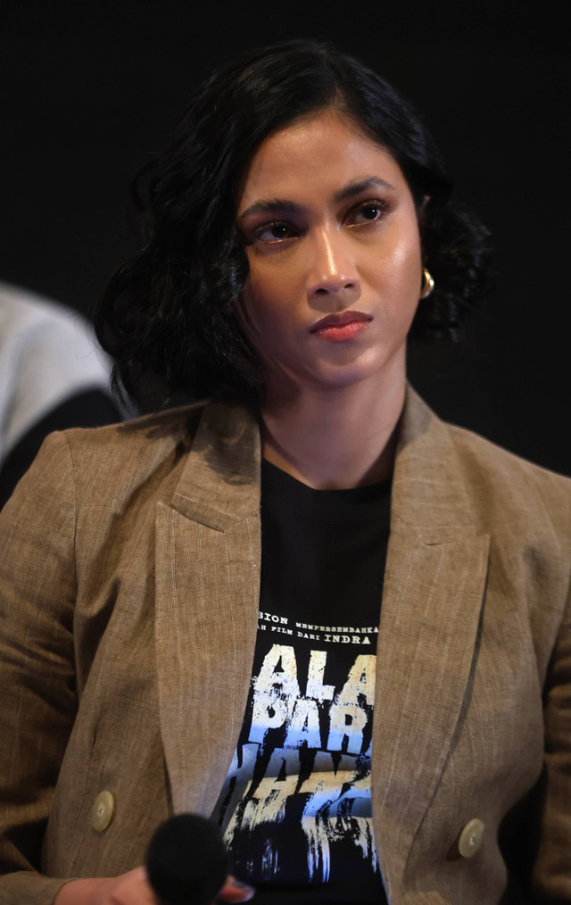 Artis Aghniny Haque menghadiri konferensi pers film Malam Para Jahanam di Epicentrum, Kuningan, Jakarta, Kamis, (30/11/2023). Foto: Agus Apriyanto