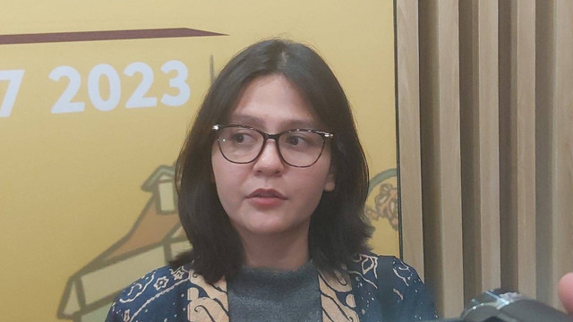 Wakil Ketua Umum PSSI, Ratu Tisha, konferensi pers di media center Piala Dunia U-17 di Solia Zigna, Jumat (1/12/2023). Foto: kumparan