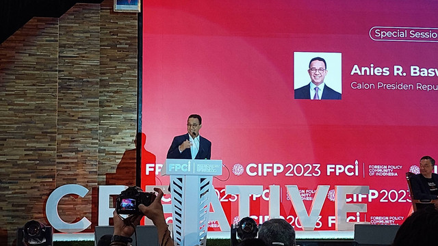 Capres nomor urut 1 Anies Baswedan di Conference on Indonesian Foreign Policy 2023, di Hotel Grand Sahid Jaya, Jakarta, Sabtu (2/12/2023). Foto: Nabila Ulfa/kumparan