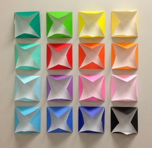 Ilustrasi mahkota dari kertas origami. Foto: Pixabay