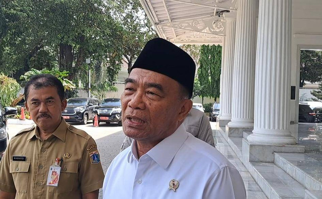 Menko PMK Muhadjir Effendy di Balai Kota DKI Jakarta, Selasa (5/12). Foto: Annisa Thahira Madina/kumparan
