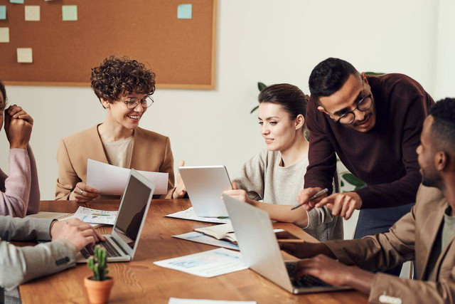   Ilustrasi staff compliance. Foto: Unsplash