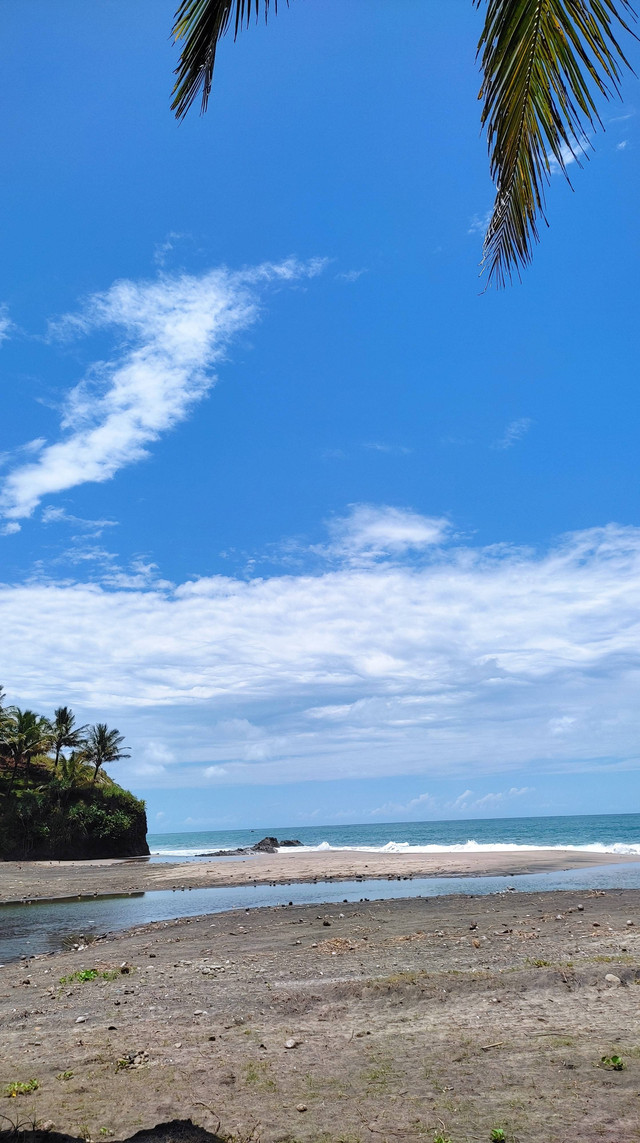 Pemandangan Alam Pantai Pecaron. Foto: Diri sendiri