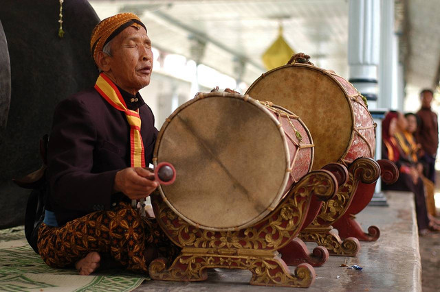 Ilustrasi cara menjaga budaya asli indonesia - Sumber: pixabay.com/dedy_timbul