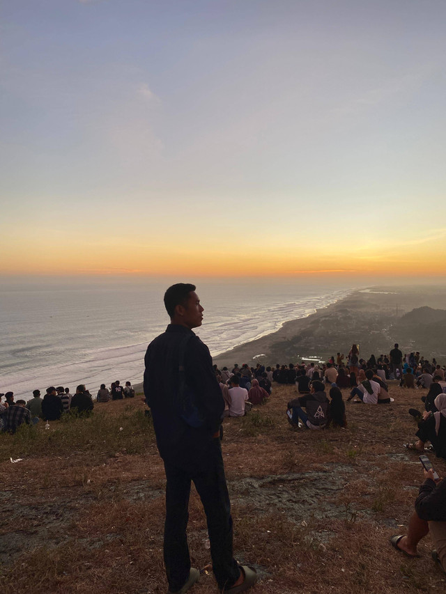 kenangan terindah di kota jogja - Bukit Paralayang parangtritis