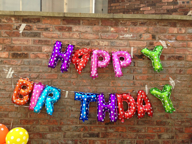 Ucapan Selamat Ulang Tahun dalam Bahasa Jawa dan Terjemahannya. Unsplash/Jane Graystone
