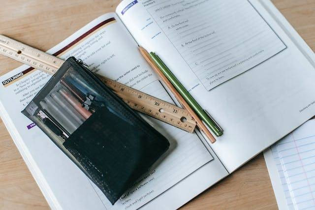 Soal UAS PJOK kelas 3 semester 1. Sumber; pexels.com