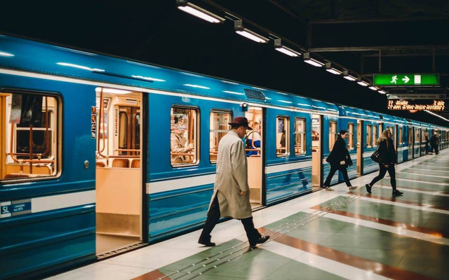 Ilustrasi faktor utama yang mendorong golongan miskin untuk melakukan mobilitas sosial. Sumber: Elena Saharova/pexels.com