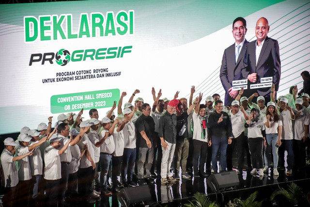 Calon Presiden Ganjar Pranowo menghadiri acara Deklarasi "Program Gotong Royong untuk Ekonomi Sejahtera dan Inklusif" (Progresif) di Convention Hall Smesco, Jakarta, Jumat (8/12/2023). Foto: Jamal Ramadhan/kumparan