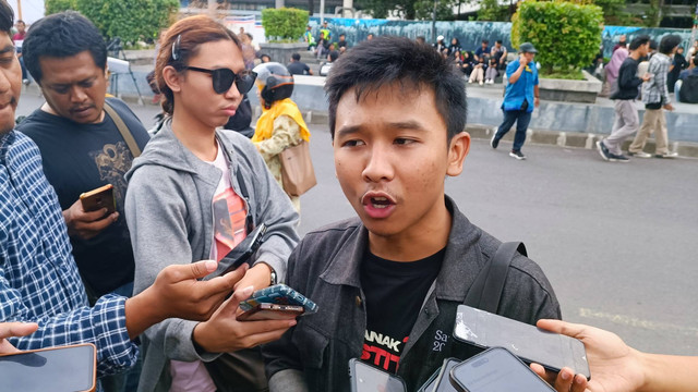 Ketua BEM KM UGM Gielbran Muhammad Noor, di Bundaran UGM, Jumat (8/12/2023). Foto: Arfiansyah Panji Purnandaru/kumparan