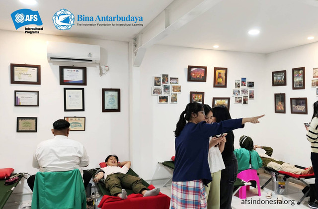 Yayasan Bina Antarbudaya menggelar donor darah di Rumah Pemuda Bina Antarbudaya, Kebayoran Baru, Jakarta Selatan, Jumat (8/12/2023). Foto: Yayasan Bina Antarbudaya