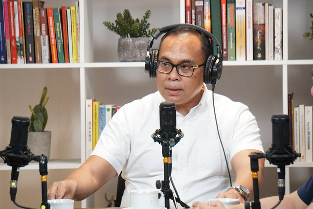 Pakar Hukum Internasional Hikmahanto Juhana dalam program DipTalk kumparan. Foto: Dicky Adam Sidiq/kumparan