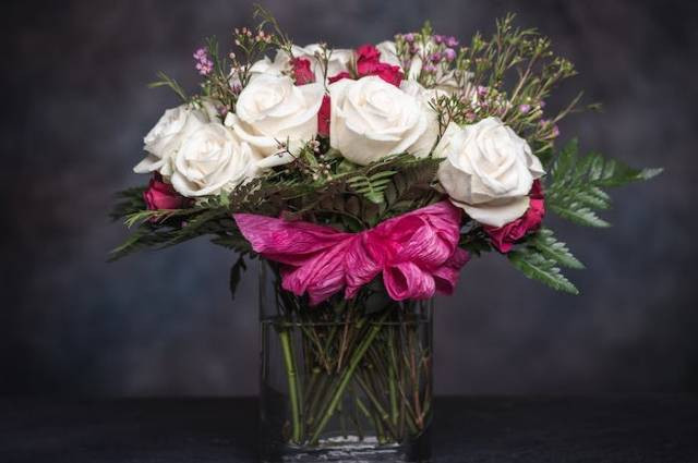 Ilustrasi cara merawat buket bunga, sumber foto: Skyler Ewing by pexels.com