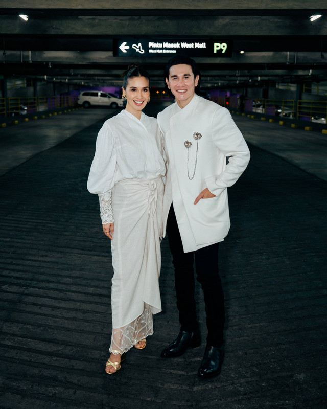 Marsha Timothy dan Vino G. Bastian usai menghadiri gala premiere film Hamka & Siti Raham di CGV Grand Indonesia, Jakarta Pusat. Foto: Dok. Arman Febryan