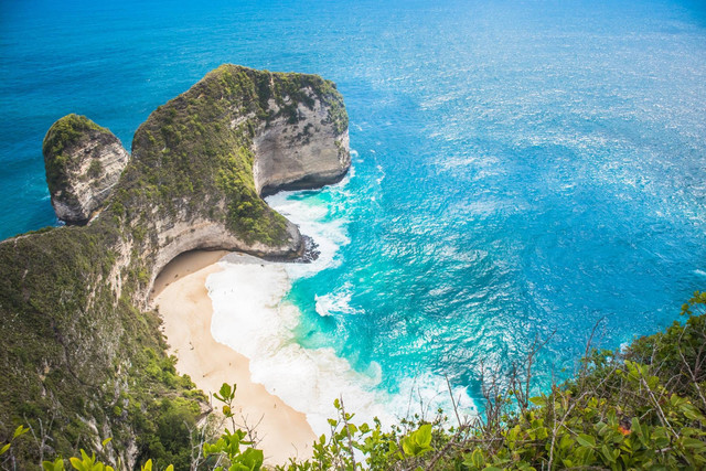 Ilustrasi Pantai Kelingking. Sumber: Unsplash/ reallynattu.