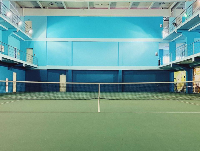 Lapangan badminton di Jakarta Selatan. Foto hanya ilustrasi. Sumber: Unsplash/sergei wing