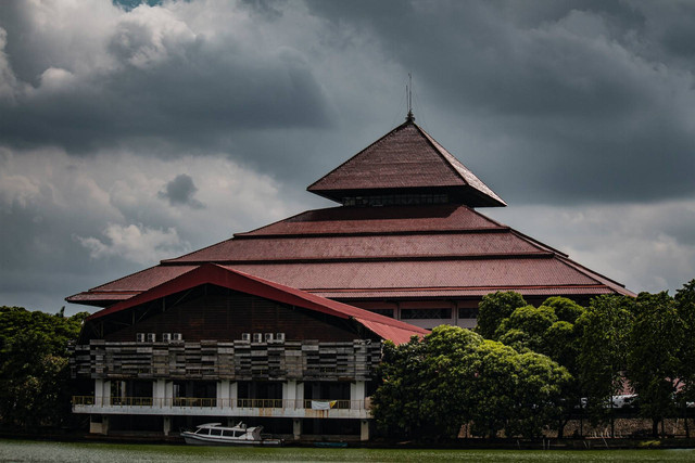 Universitas di Jakarta Barat. Foto hanya ilustrasi. Sumber: Unsplash/affan fadhlan