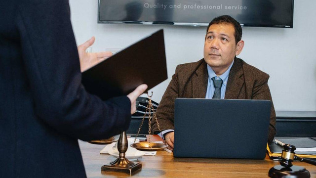 Ilustrasi Konsultasi Hukum. Foto: iStockPhoto
