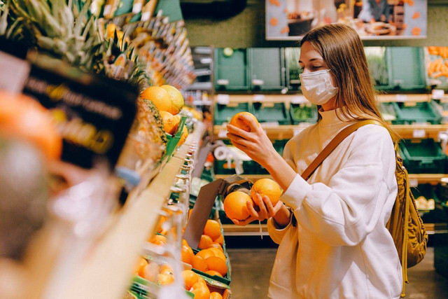 Ilustrasi barang dan jasa yang dihasilkan masyarakat. Foto: Pexels
