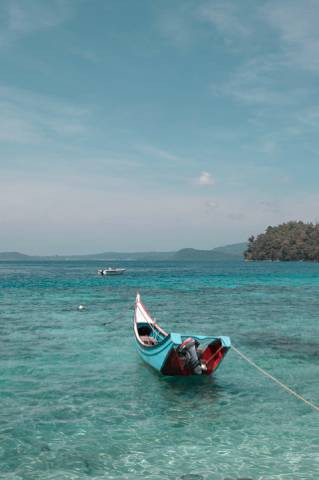 Ilustrasi sebuah kapal atau perahu (Photo by https://unsplash.com/photos/gn-HY60WoaQ) 