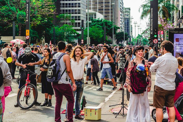 Ilustrasi Sikap saling menghormati perbedaan dan hidup rukun - Sumber: pexels.com/@toniferreiraphotos/