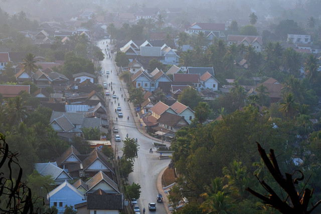 pemandagan indah kota luang prabang. sumber: unsplash