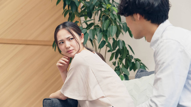 Ilustrasi istri tidak mau dipegang suami. Foto: metamorworks/Shutterstock