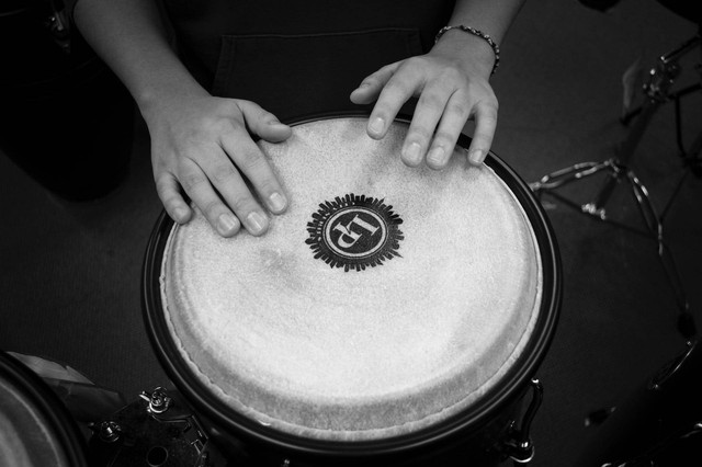Ilustrasi Apa itu alat musik perkusi? Sumber: pexels/stephen niemeier