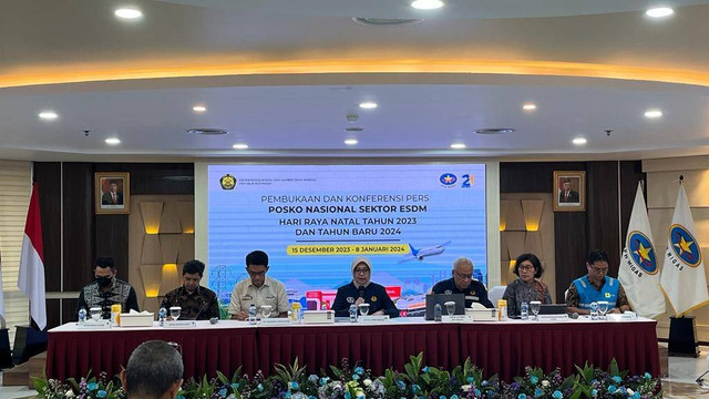 Konferensi pers pembukaan Posko Nasional Sektor ESDM Periode Nataru 2023/2024, Jumat (15/12/2023). Foto: Fariza Rizky Ananda/kumparan