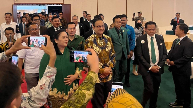 Capres nomor urut 1, Anies Baswedan di acara Refleksi Menyambut Natal 2023 dan Tahun Baru 2024 di kompleks parlemen, Jumat (15/12/2023). Foto: Haya Syahira/kumparan