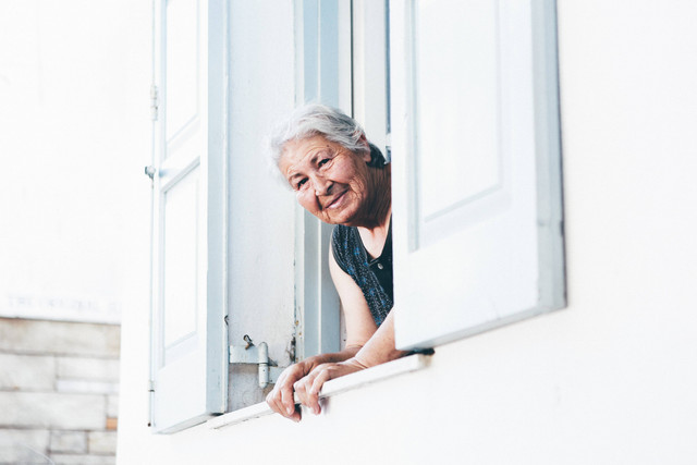 Ilustrasi Ucapan Hari Ibu untuk Mertua. Foto: Unsplash/Nick Karvounis