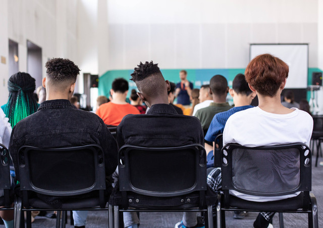  Ilustrasi Sambutan Penutupan Class Meeting, Foto Unsplash/Sam Balye