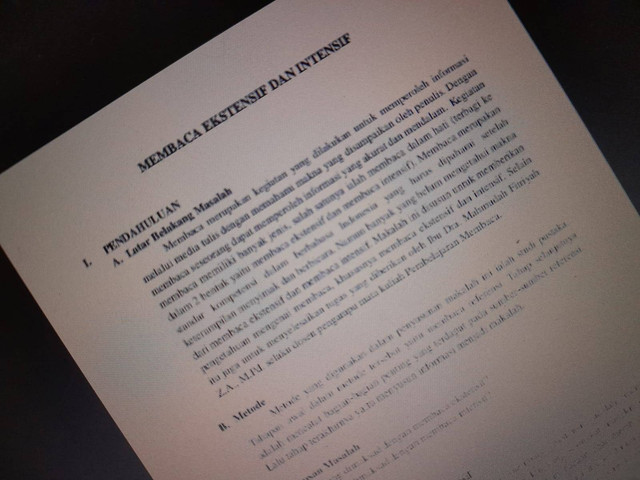 Makalah Membaca Ekstensif dan Intensif Dwi Norma Apriyanti (Sumber: Pribadi)
