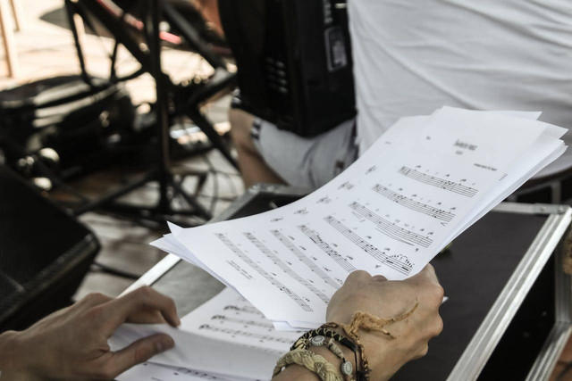 Arti tempo adalah ukuran kecepatan musik. Foto hanya ilustrasi, bukan yang sebenarnya. Sumber: Pexels/Kacper Cybinski