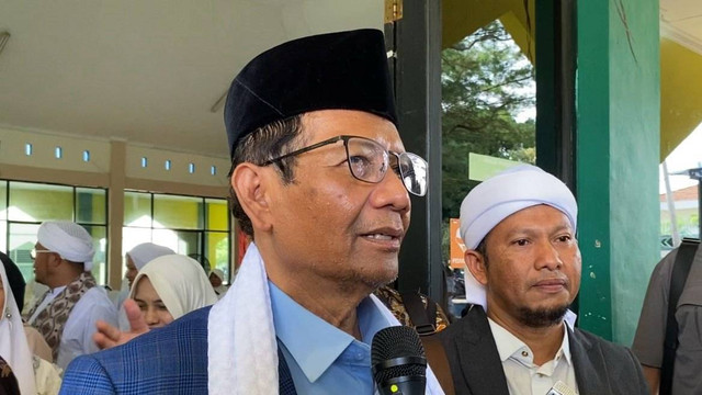 Cawapres nomor urut 3 Mahfud MD di Posko Tim Pemenangan Daerah (TPD) Sumatera Barat (Sumbar). Foto: kumparan