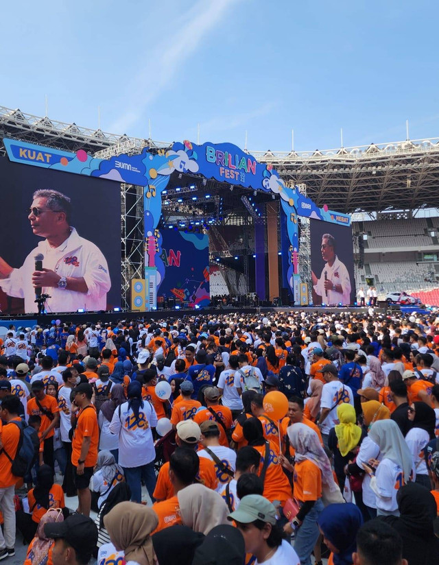Insan BRILIan berkumpul di GBK rayakan HUT ke-128 BRI. Foto: Bank BRI