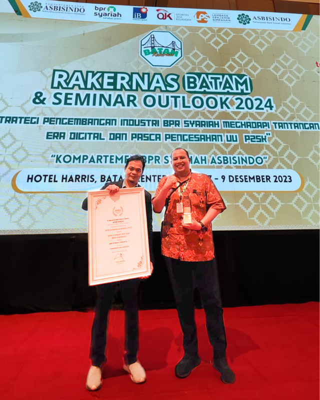 BPRS Botani Kembali Raih Penghargaan Terbaik 1 BPR Syariah Terbaik