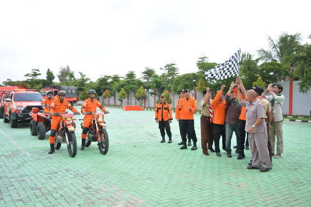 Basarnas Lampung menggelar apel siaga khusus momen libur Natal dan Tahun Baru. | Foto : Dok. Basarnas Lampung