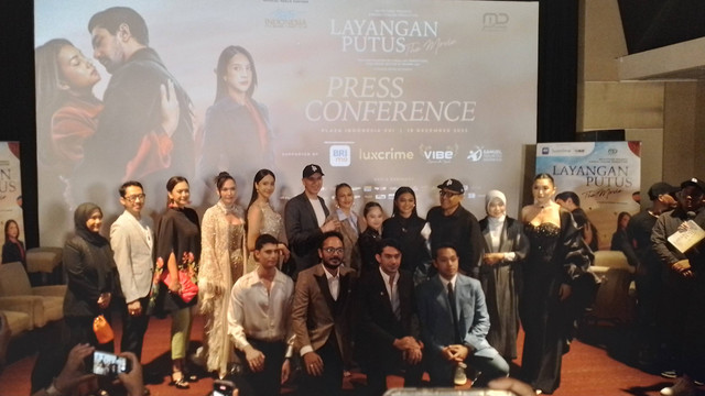 Reza Rahadian di konferensi pers Layangan Putus The Movie. Foto: Alexander Vito/kumparan