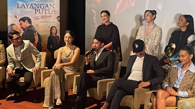 Reza Rahadian di konferensi pers Layangan Putus The Movie. Foto: Alexander Vito/kumparan