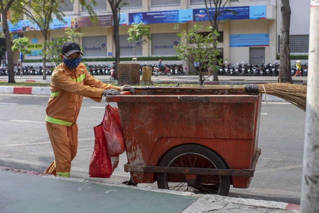 petugas kebersihan salah satu tenaga honorer. Sumber: pixabay