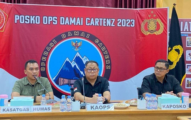 Kaops Damai Cartenz 2023 Kombes Pol. Dr. Faizal Ramadhani (tengah). Foto: Dok. Istimewa