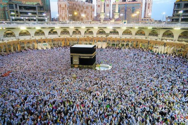 Ilustrasi haji furoda itu apa. Foto: Unsplash/ekrem osmanoglu