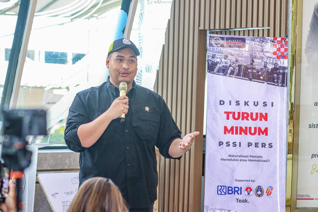 Menpora Dito Ariotedjo dalam Diskusi PSSI Pers terkait naturalisasi di Kantor Kemenpora, Jakarta, pada Kamis (21/12). Foto: PSSI Pers
