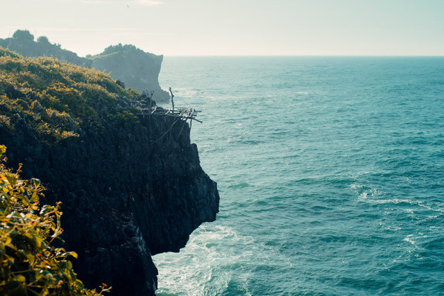Pantai Grigak. Foto hanya sebagai ilustrasi, bukan tempat sebenarnya. Sumber: Unsplash/venwardo.