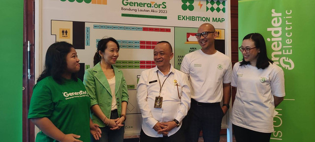 Schneider Electric Foundation menggelar acara grand final kompetisi Generasi Remaja Inovator Schneider (GENERATORS) dengan tema 'Bandung Lautan Aksi 2023: Mengubah Bandung dengan Aksi Nyata Transisi Energi’ di Graha Manggala Siliwangi, Kota Bandung, pada Rabu (20/12/2023). Foto: Schneider Electric Foundation