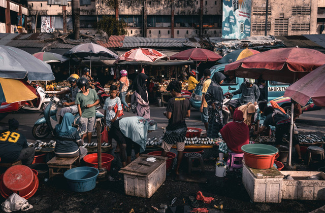 Ilustrasi Pasar Klitikan Solo. Foto: Unsplash/The Ian