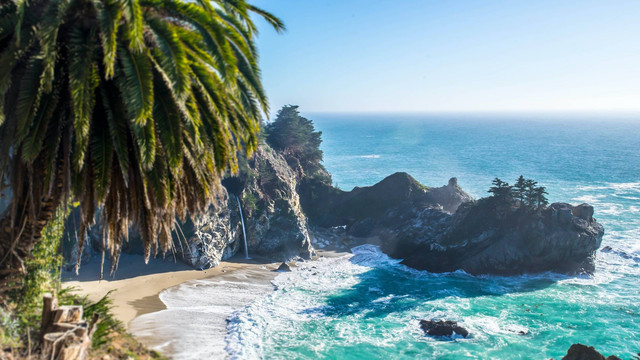 Pantai paling bagus di Jogja. Foto hanya ilustrasi, bukan gambar sebenarnya. Sumber: Unsplash/ Chor Tsang.