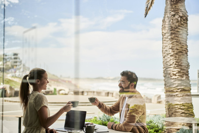 Ilustrasi Pantun Kenalan 2 Baris. Unsplash/Docu Sign.